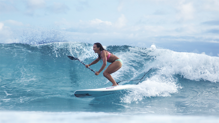 2016 Naish SUP_Action_Alana_girl surfing